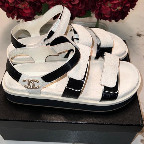 NIB CHANEL 22C Dad Sandals -Suede Calfskin Velcro Flat Sandals size 42 - Picture 6 of 7